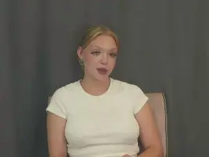 CrissyObeso  live sex cam