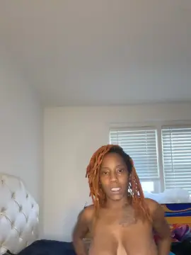 FrenchyChoc91  live sex cam