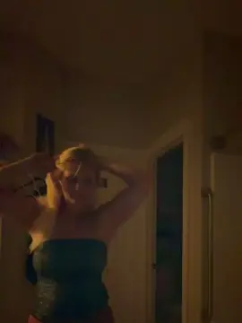 Tiffrog57  live sex cam