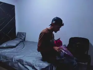 StrikeandSweet  live sex cam