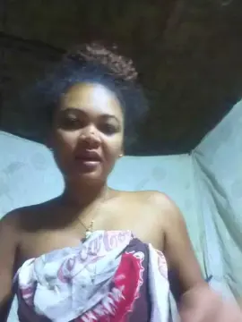 Fatou18  live sex cam