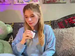 AyanaNanney  live sex cam