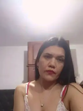Kim31  live sex cam