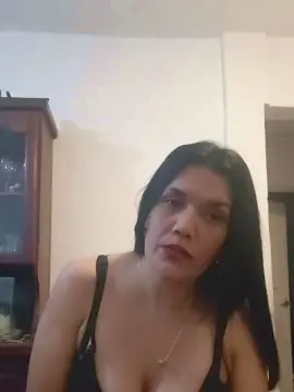 Kim31  live sex cam