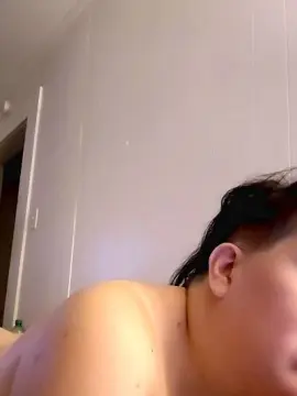 R1otch1ld  live sex cam