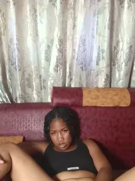 Sexybitchis1  live sex cam