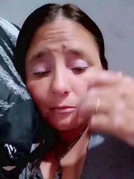 Briyaz2350  live sex cam