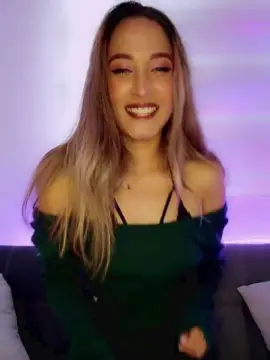 Louisa_Velvet  live sex cam