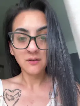 Morenaplena  live sex cam