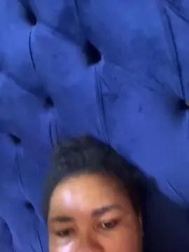 Prettylioness2  live sex cam