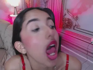 Sweetmilkylally  live sex cam