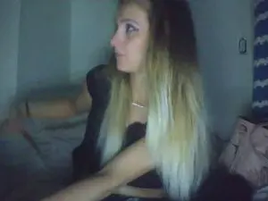 Itskhittyy  live sex cam
