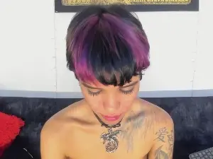 Orianaasaenz  live sex cam