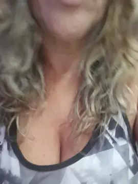 Roro533  live sex cam