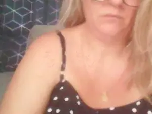 Lolybluelamilf  live sex cam