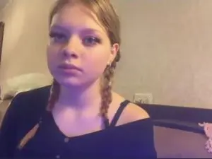 DeedeeDinitto  live sex cam