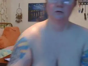 CrystalRivers33  live sex cam