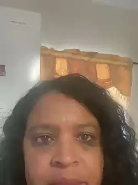 Sexyredd1974  live sex cam