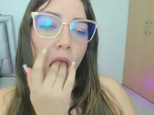 Andreagarciat  live sex cam