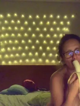 Hotbrunettemass  live sex cam