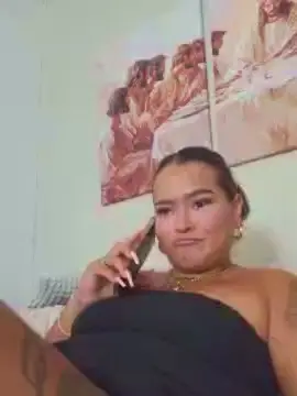 MissBaddie222  live sex cam