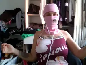 Unejeunebrat  live sex cam