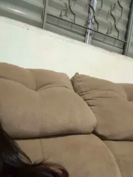 Larissa350  live sex cam
