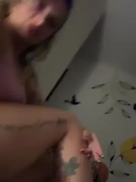 Loiralola  live sex cam
