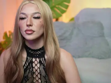 KayleeSmoke  live sex cam