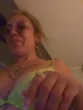 Charlotte_milf3  live sex cam