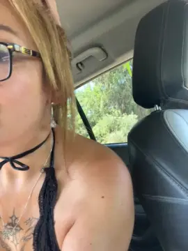 Charlotte_milf3  live sex cam