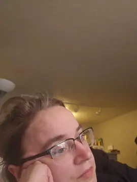 Lark22  live sex cam