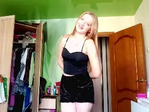 LucienneZani  live sex cam