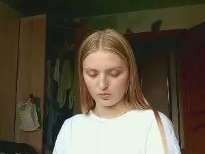 LucienneZani  live sex cam