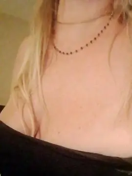 Emozionipure  live sex cam