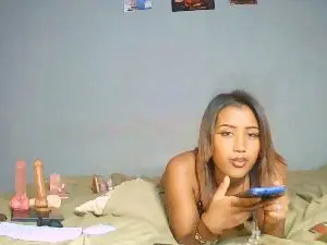 WILDFEMALE  live sex cam