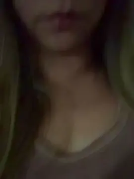 Miadangelisz  live sex cam