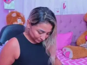 Taste_bigass  live sex cam