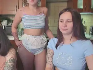 HotCaramelsTrio  live sex cam