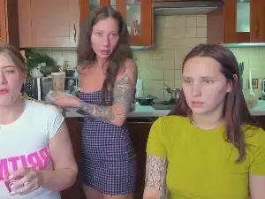 HotCaramelsTrio  live sex cam
