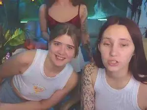 HotCaramelsTrio  live sex cam