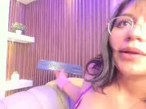 SaraGonzalez  live sex cam