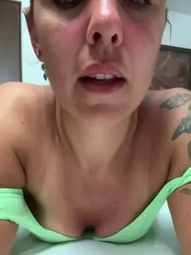 Coraleigh  live sex cam