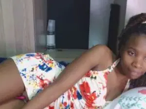 Lee_shaz  live sex cam