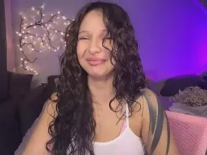 BabyMooon  live sex cam