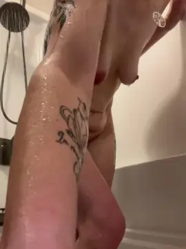 Goddess0420  live sex cam