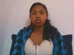 Layah6  live sex cam
