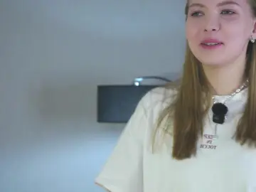 KarieOthon  live sex cam
