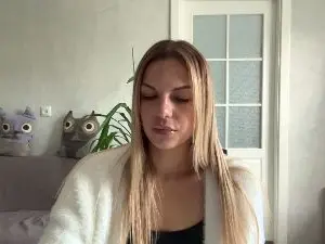 NydiaYauck  live sex cam