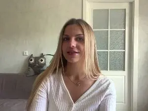 NydiaYauck  live sex cam